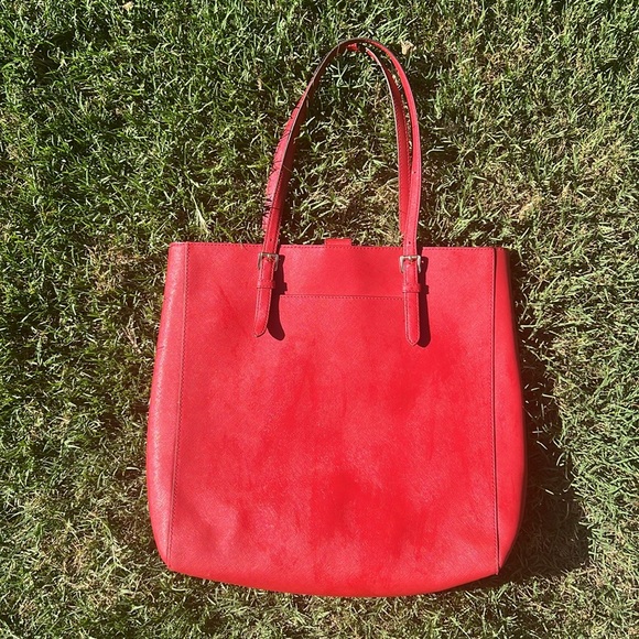 Michael Kors Jet Set Red bag - Picture 2 of 5